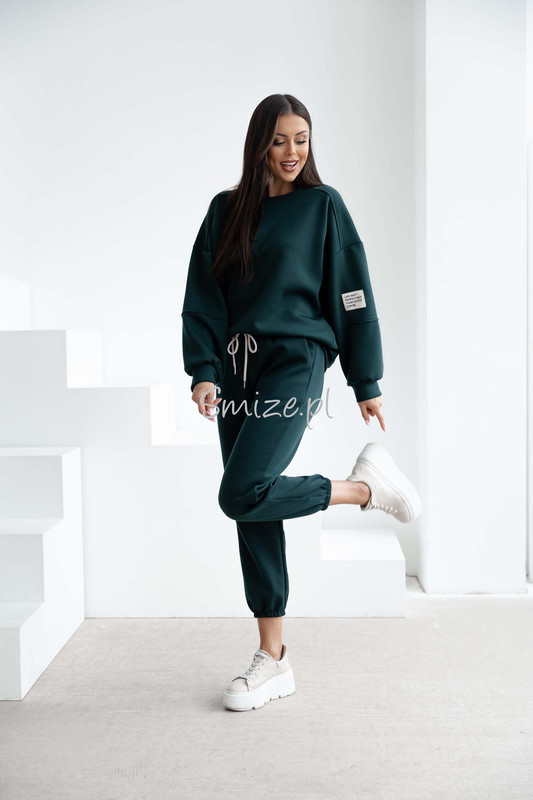 Komplet dresowy masełkowy z naszywką, butelkowa zieleń