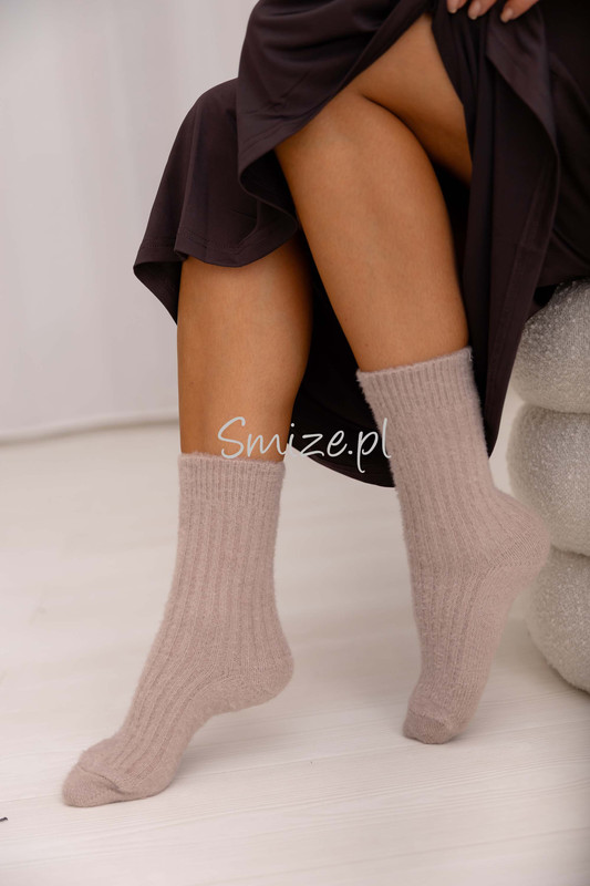 Skarpetki z angory, prążkowane, kamienny beż