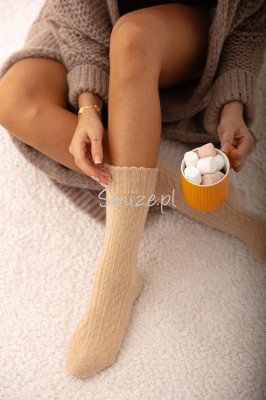 Skarpetki z angory, wzór warkocz, beżowe
