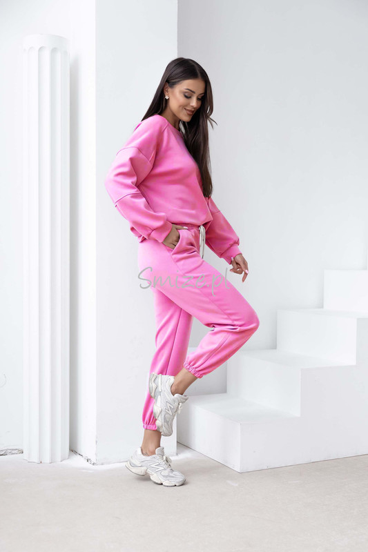 Komplet dresowy masełkowy z naszywką, 