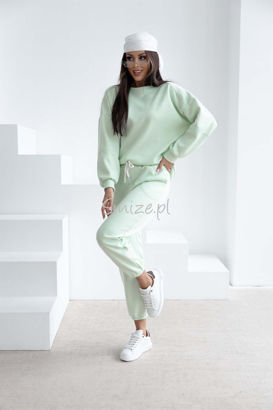 Komplet dresowy masełkowy z naszywką, miętowy