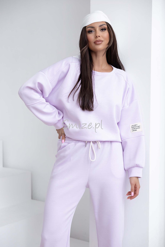 Komplet dresowy masełkowy z naszywką, lila