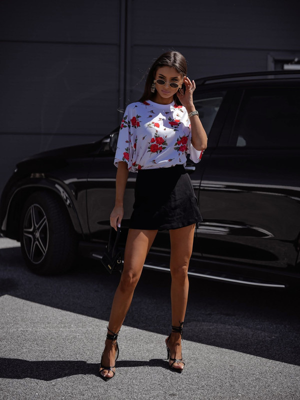 T-shirt w róże z gumką Lenoshka