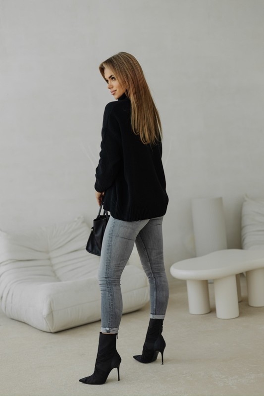 Sweter damski wełniany golf KELLY czarny Madame Sue