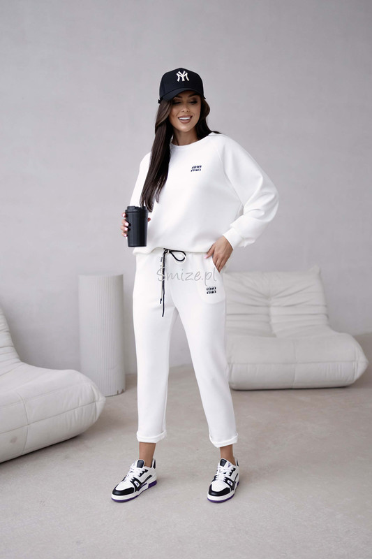 Komplet dresowy masełkowy min min, śmietankowy