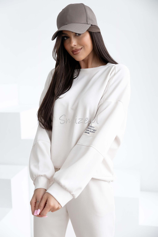 Komplet dresowy masełkowy z naszywką, beżowy