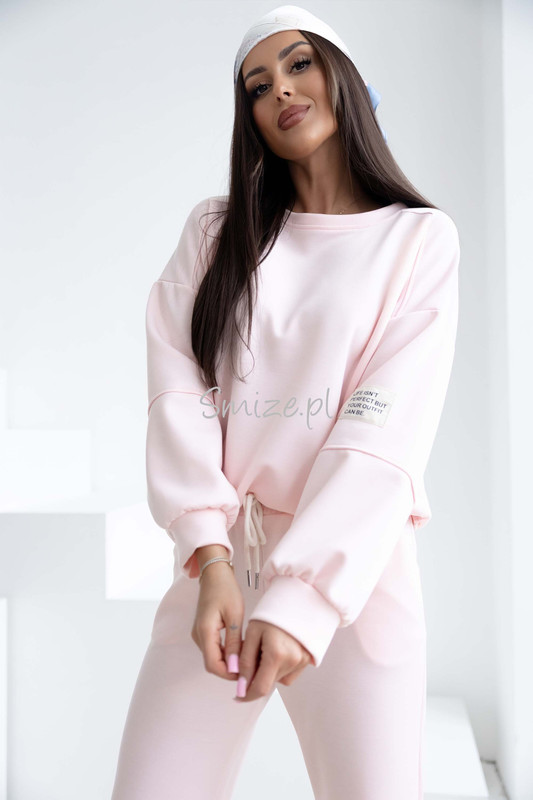 Komplet dresowy masełkowy z naszywką, jasny róż