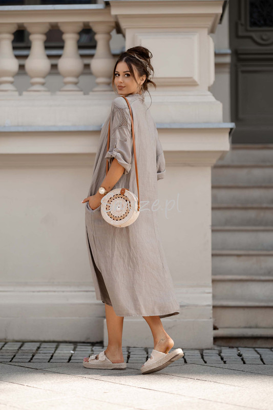 Sukienka lniana oversize z kwiatkiem