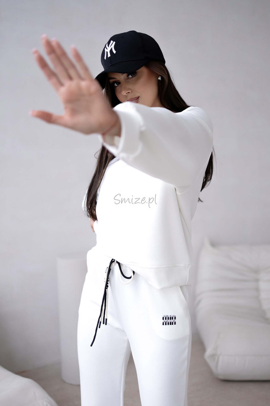 Komplet dresowy masełkowy min min, śmietankowy