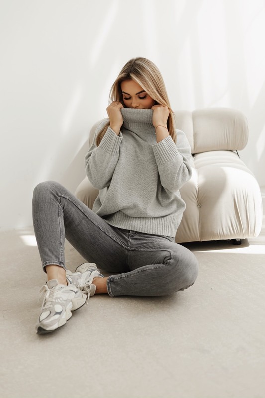 Sweter damski wełniany golf KELLY jasny szary Madame Sue