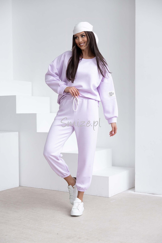 Komplet dresowy masełkowy z naszywką, lila