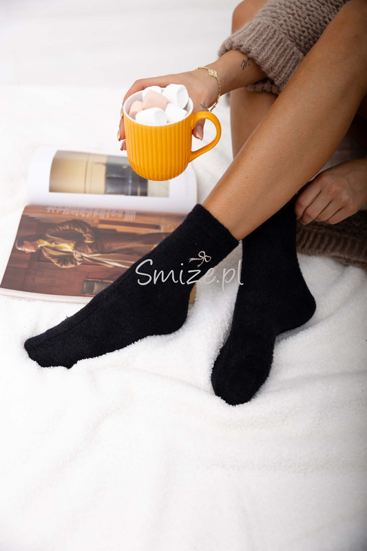 Skarpetki z angory gładkie z haftowaną kokardką, czarne