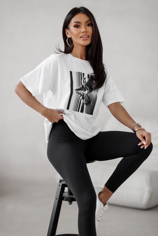 T-shirt z aplikacją Madame Sue