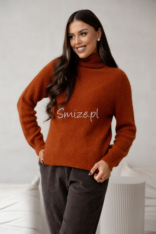 Sweter z golfem baby alpaka, rudy