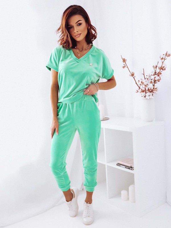 Welurowy komplet dresowy V-neck