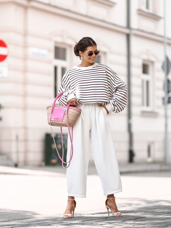 Bluza oversize śmietankowa w czekoladowe paski