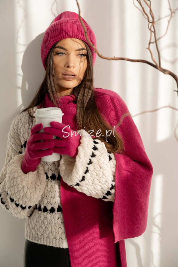 Komplet damski z angorą i wełną, szal z czapką i rękawiczkami amarantowy