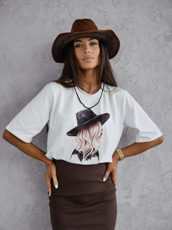 T-shirt Kobieta w kapeluszu BOCCA