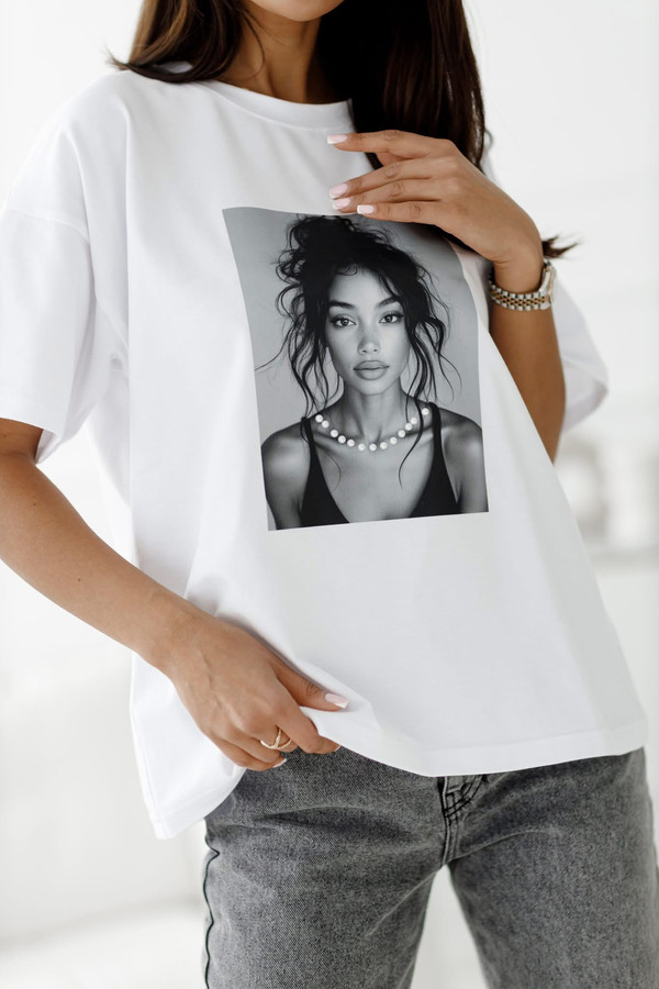 T-shirt z aplikacją 3D Madame Sue