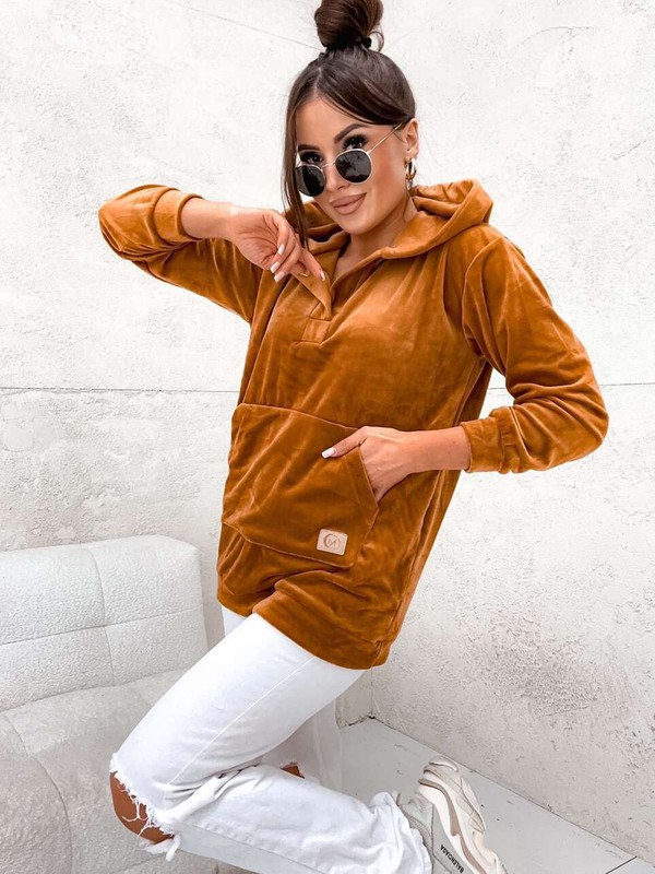 Welurowa bluza typu kangurka