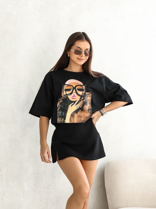 T-shirt Face with glasses