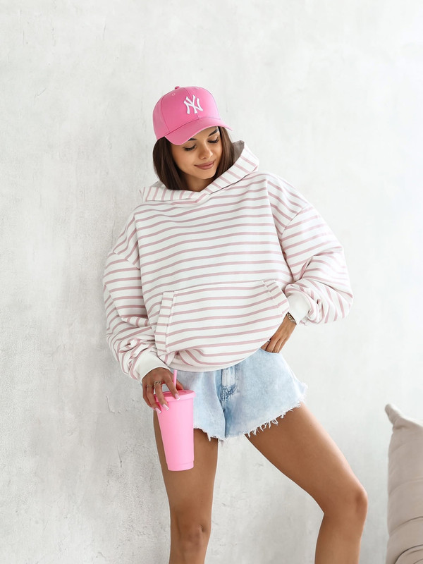 Bluza kangurka śmietankowa w pudrowe paski