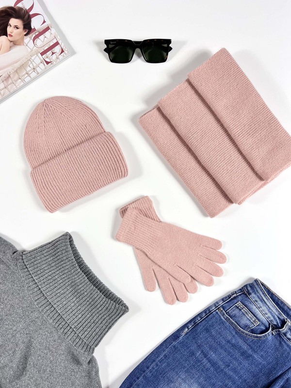Komplet damski z angorą i wełną, szal z czapką i rękawiczkami pudrowy róż
