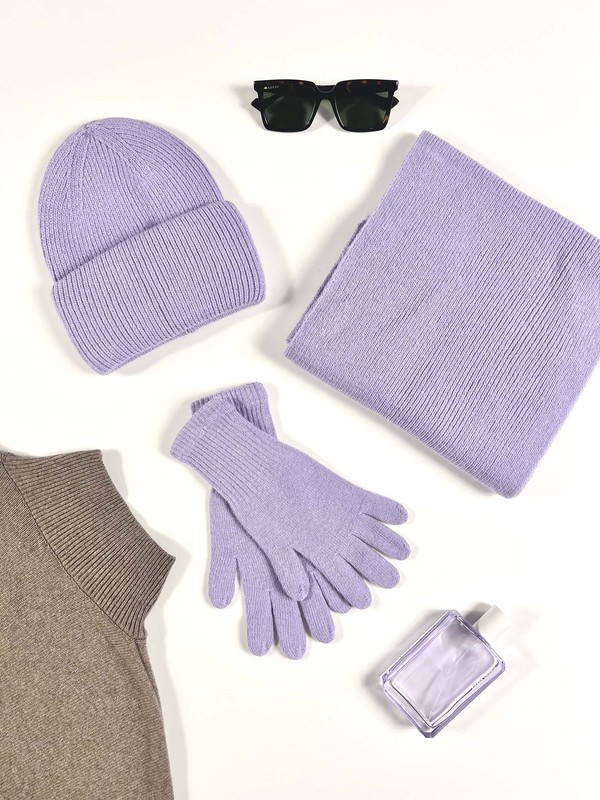 Komplet damski z angorą i wełną, szal z czapką i rękawiczkami lila