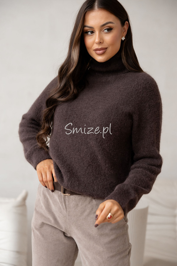 Sweter z golfem baby alpaka, czekoladowy