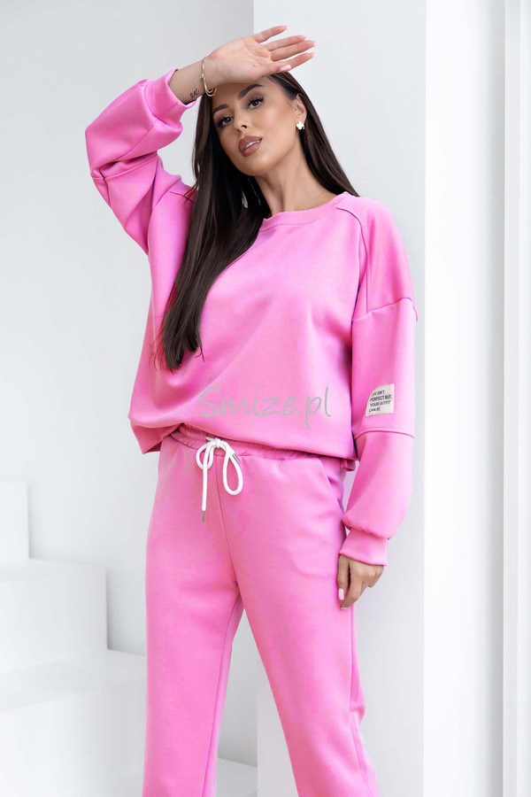 Komplet dresowy masełkowy z naszywką, 