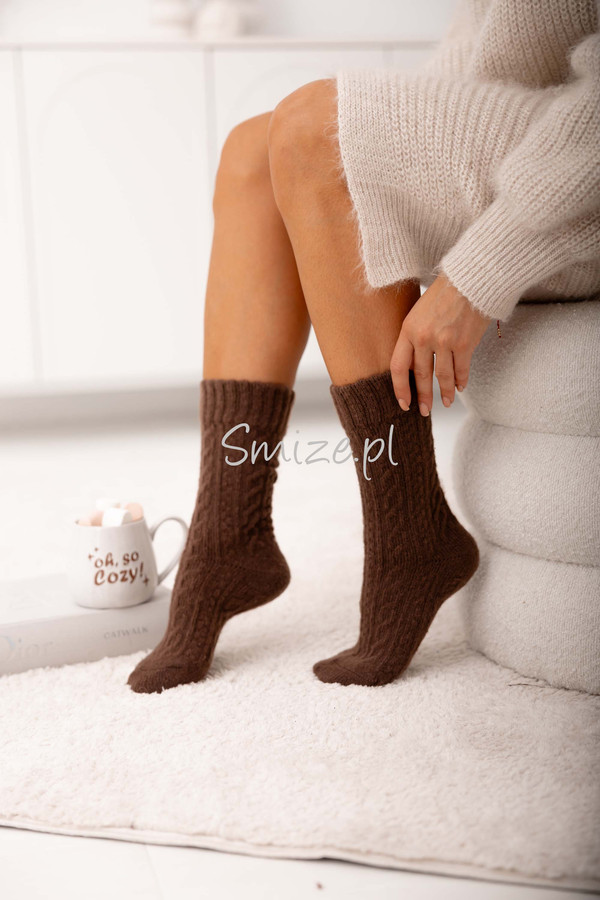 Skarpetki z angory, wzór warkocz, czekoladowe